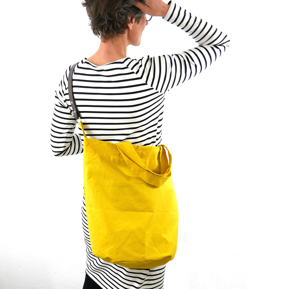 Organic Dry Oilskin, Merchant and Mills, Rot – Bild 4