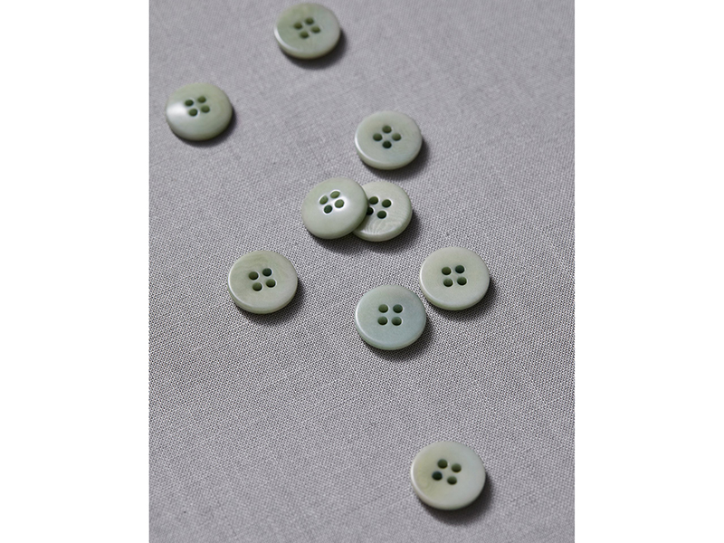 Meet Milk Plain Corozo Button "Soft Mint", 11mm