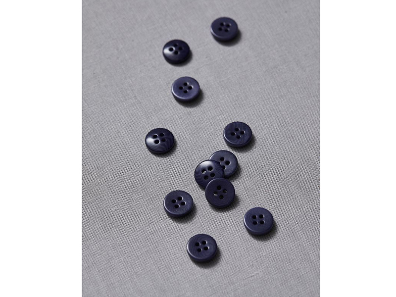 Meet Milk Plain Corozo Button "Blueberry", 11mm