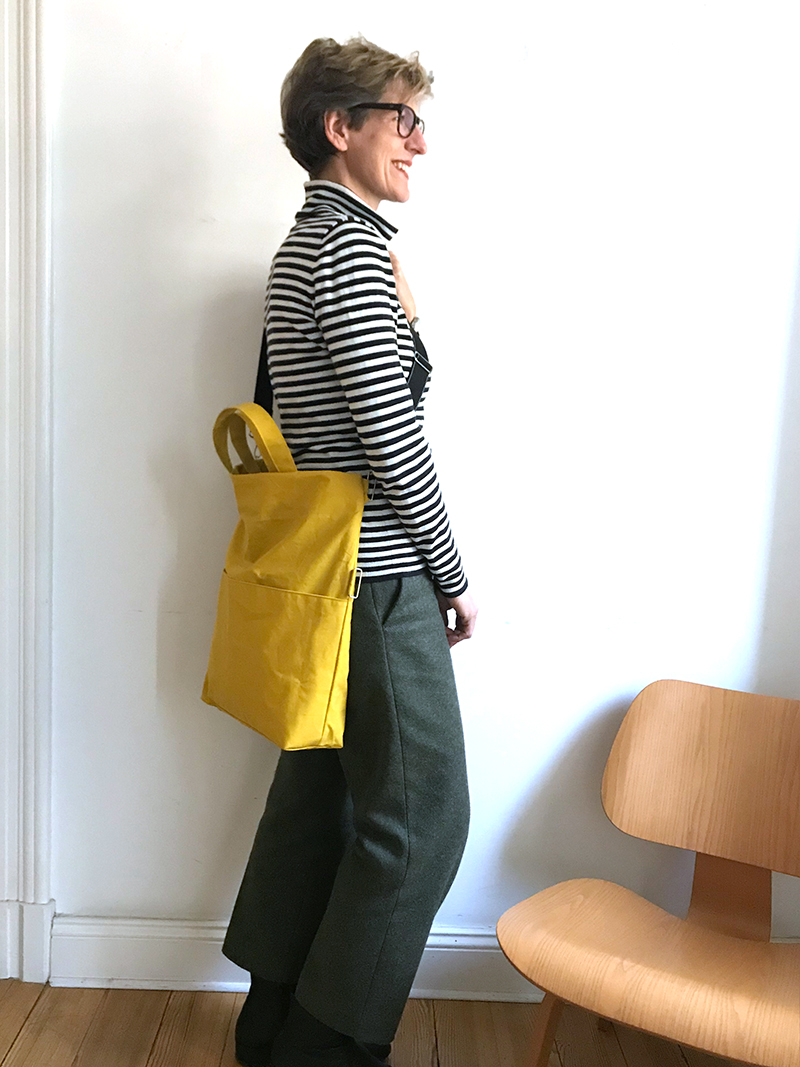 Fold and Go Bag Nähpaket, Organic Dry Oilskin Lilac & Designerleftover Colorful Abstract, 1000stoff – Bild 5