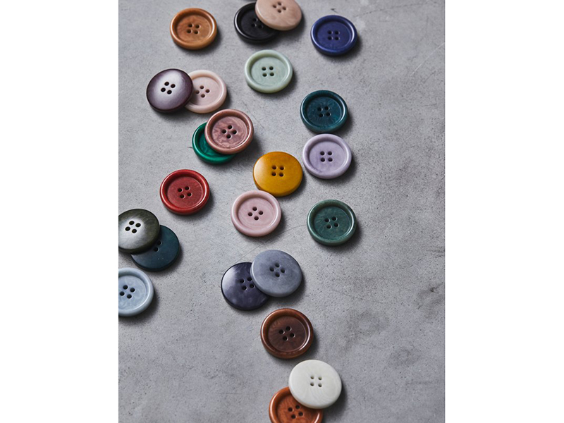 Meet Milk Dish Corozo Button "Moss", 25mm – Bild 2