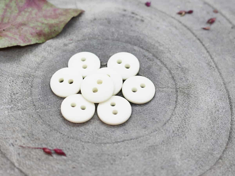 Atelier Brunette Knopf "Classic Matte", 10mm, Off-White