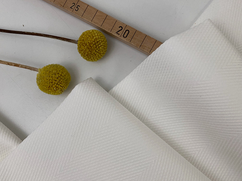 Reststück B-Ware!!! 2,00m Designerleftover Baumwolle Fischgrat, Weiß