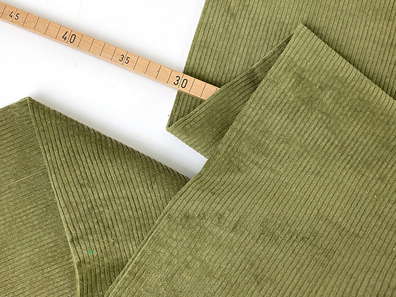 Genua Cord, washed, Oliv