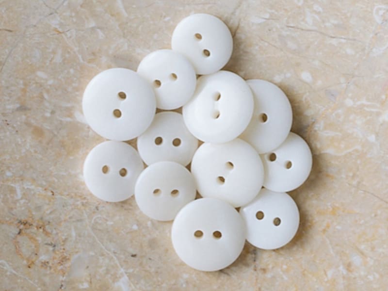 Atelier Brunette Knopf "Viny Optic White", 10mm