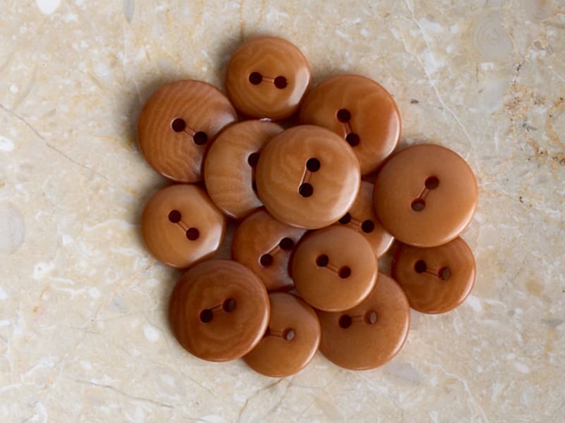 Atelier Brunette Knopf "Viny Pecan Pie", 10mm