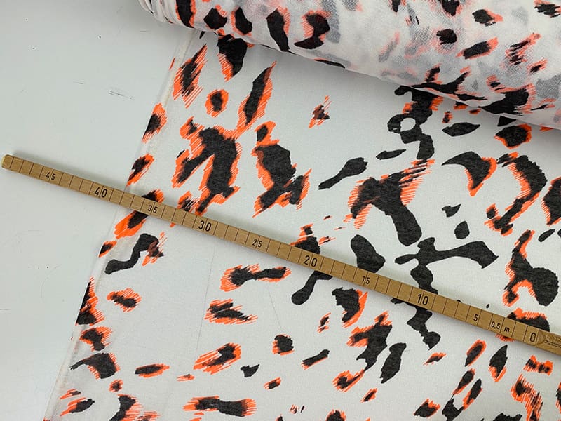 Designerleftover zarter Strickjersey Animal Print – Bild 2