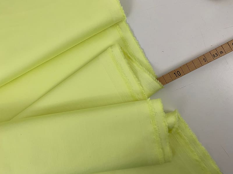 Designerleftover feine Popeline, Zitronenfaltergelb – Bild 2