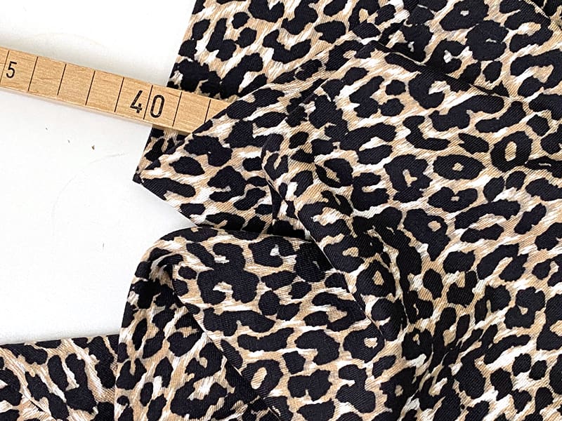 Reststück!!! 0,45m Designerleftover Viskosestrickjersey, Leon Edo – Bild 3