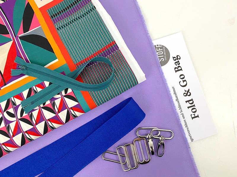 Fold and Go Bag Nähpaket, Organic Dry Oilskin Lilac & Designerleftover Colorful Abstract, 1000stoff