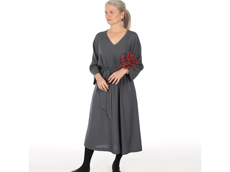 Schnittmuster Frau Iva, Kleid mit V-Ausschnitt studioschnittreif – Bild 3