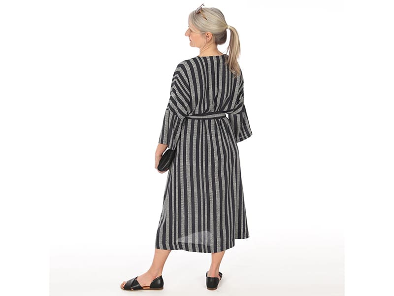 Schnittmuster Frau Iva, Kleid mit V-Ausschnitt studioschnittreif – Bild 2